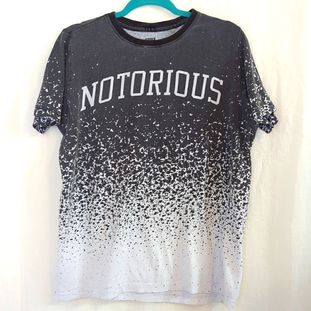 Enter the Void Short Sleeves Tee Shirt Size Small